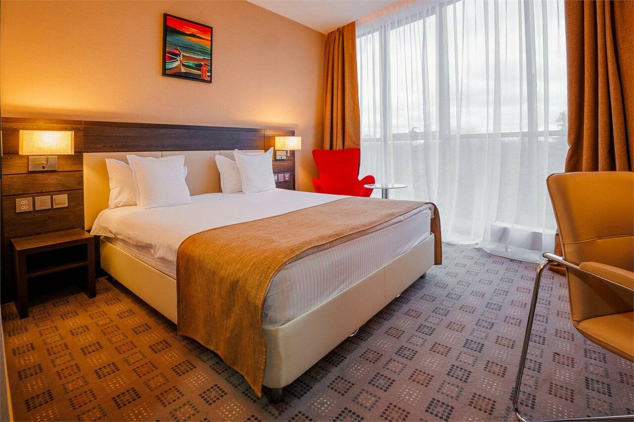 Фотографии номера Двухместный номер с 1 кроватью или 2 отдельными кроватями в Гостинице Аквамарин Курск