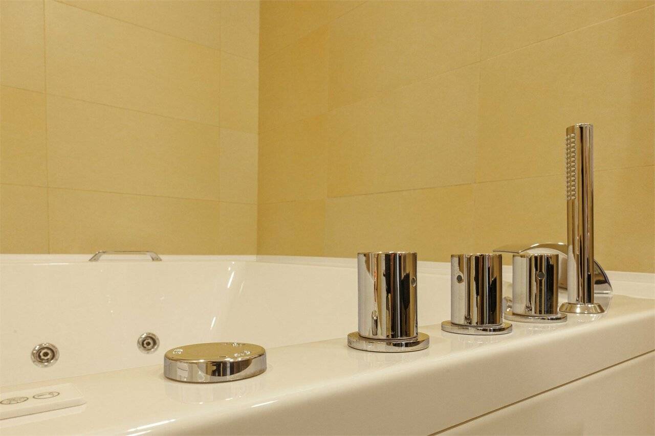 Фотографии номера Двухместный номер с 1 кроватью или 2 отдельными кроватями в Гостинице Аквамарин Курск