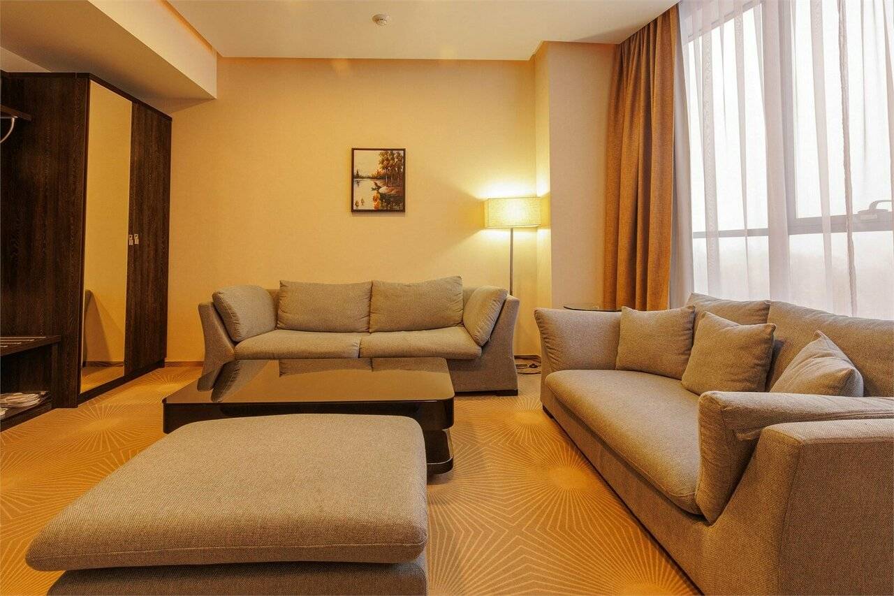 Фотографии номера Двухместный номер с 1 кроватью или 2 отдельными кроватями в Гостинице Аквамарин Курск